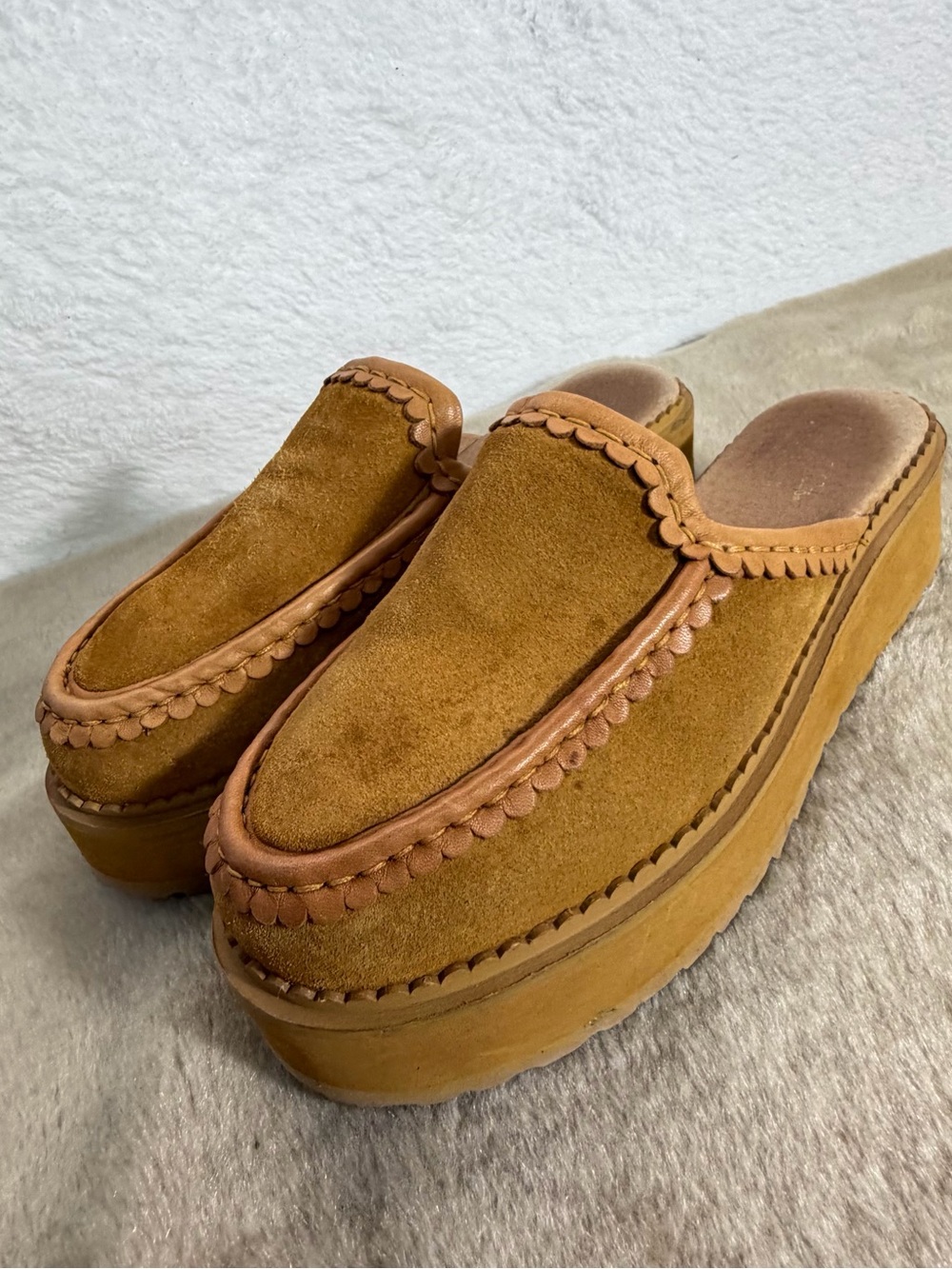 Seychelles Stand Tall Suede Platform Clog Mules Tan Womens 9.5